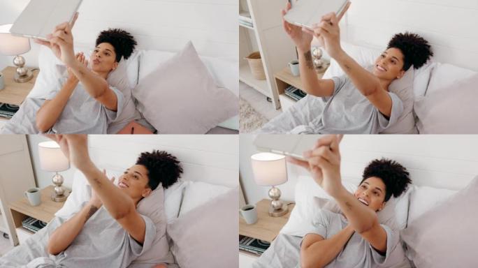 黑人妇女，平板电脑和卧室中的视频通话，微笑与和平标志着快乐，自信并在社交媒体应用程序上生活。顶视图，