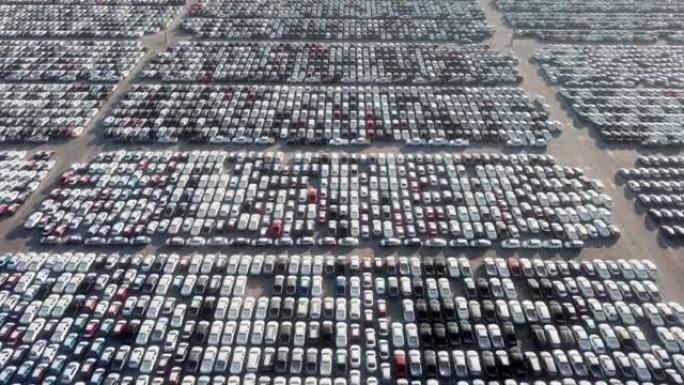 鸟瞰图港口出售的数千辆新车