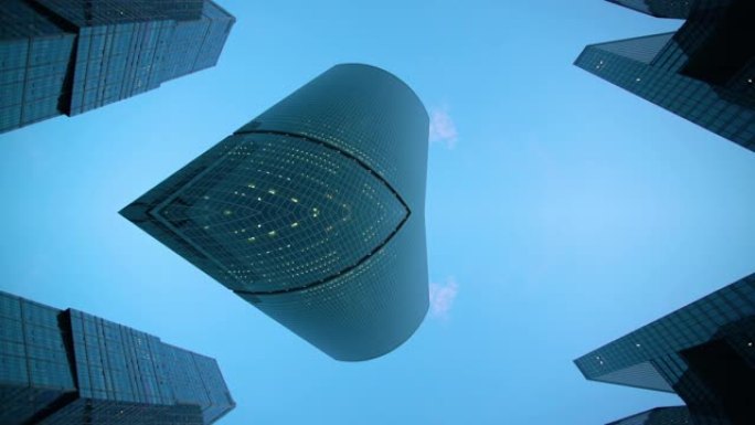 抽象的未来现代建筑。镜像效果
