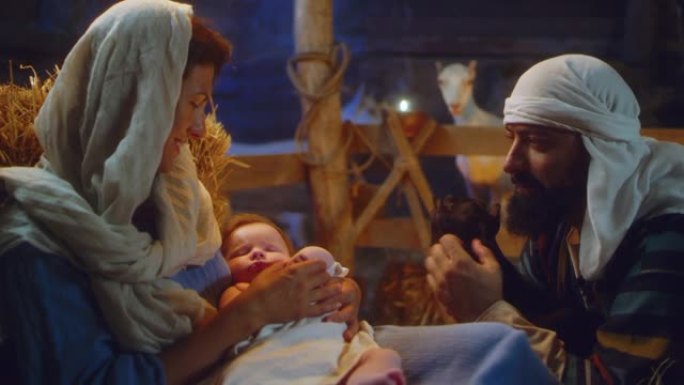 约瑟夫和羔羊玛丽和婴儿耶稣在马厩里