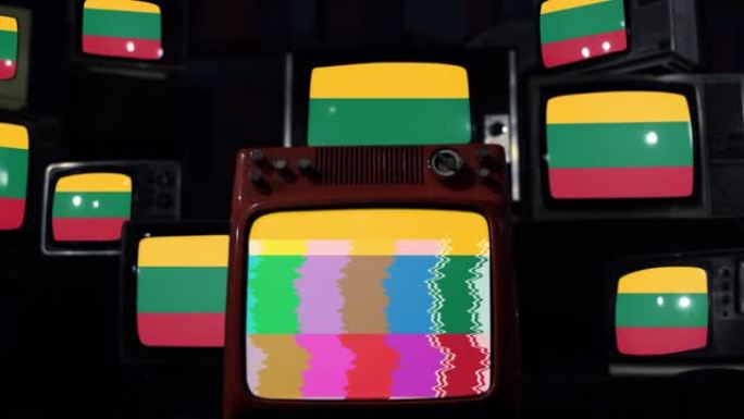 立陶宛国旗和复古电视堆栈安装。