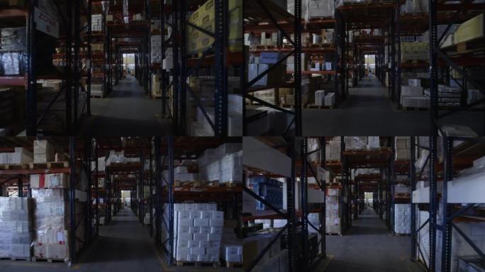 一个装满商品的巨大配送仓库的视图