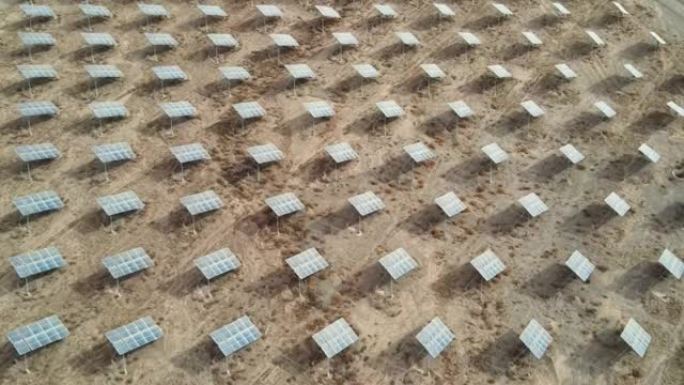 沙漠中太阳能电池板的无人机视点