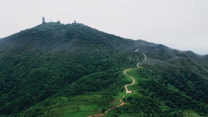 香港大帽山郊野公园附近的山脉