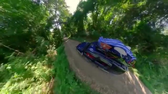 VR 360 4wd汽车驶入丛林冒险