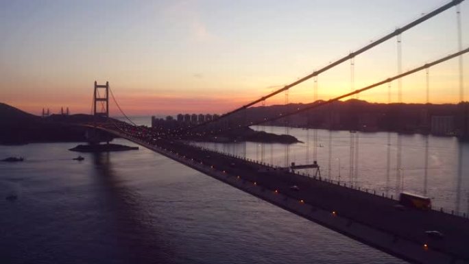 日落中的香港青马大桥