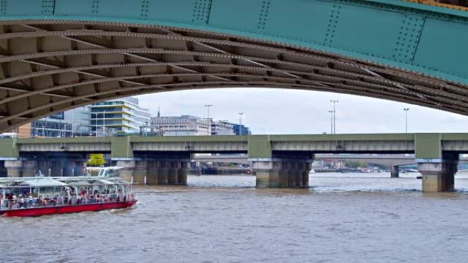 桥。船。伦敦伦敦旅游伦敦城市伦敦游船