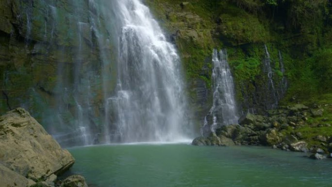 美丽的瀑布壮观景色壮丽景观飞瀑流泉