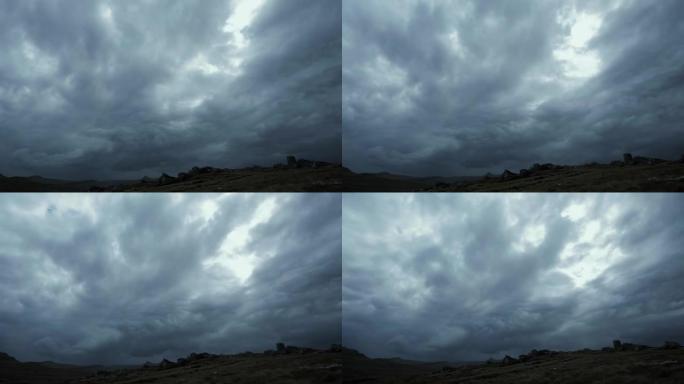 在东福克兰、福克兰群岛 (马尔维纳斯岛) 、南大西洋的一片田野上，乌云密布，天空暴风雨。