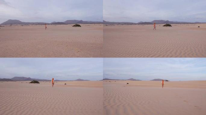 空中: 在沙漠中迷失的女人