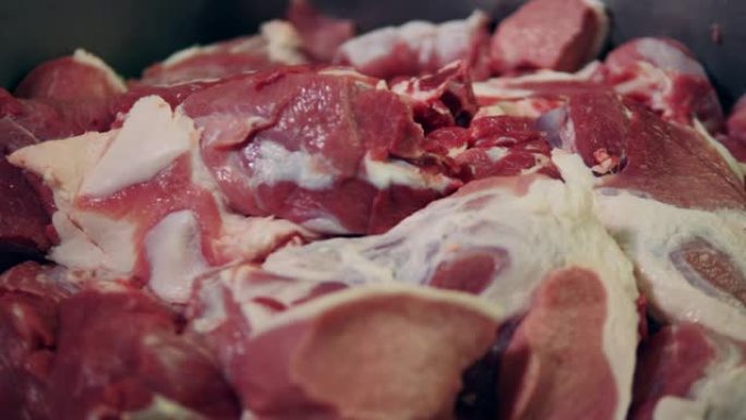 切肉工厂的切片猪肉。