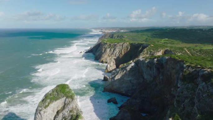 葡萄牙，Cabo da Roca的大西洋海岸无人机视图。夏日