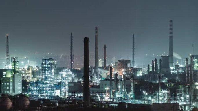 夜间石化厂和炼油工业的T/L ZO鸟瞰图