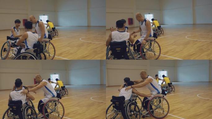 轮椅篮球运动员希望传给队友。