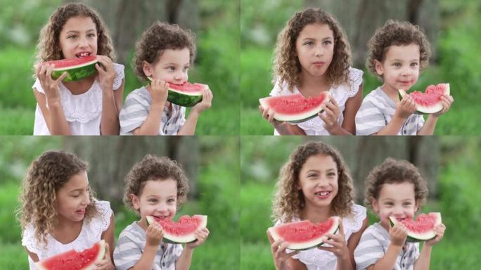 孩子们吃西瓜