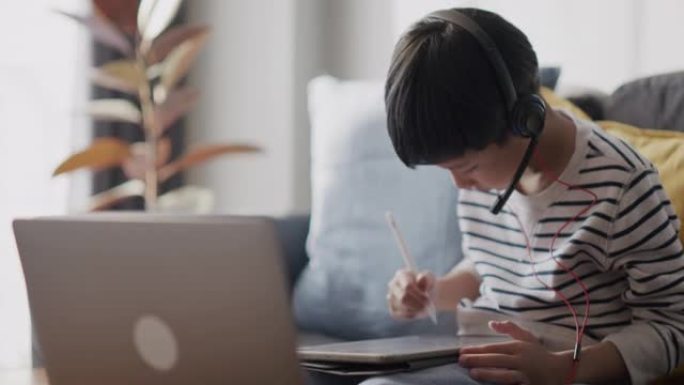 亚洲儿童在家在线辅导在线学习