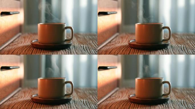 桌上的一杯热咖啡特写展示视频素材