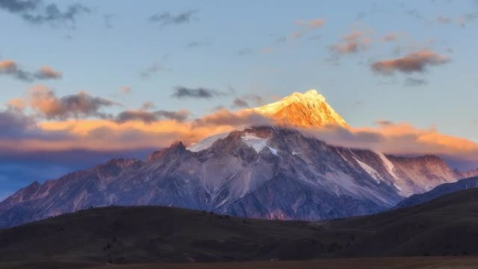 精灵雪山的延时摄影