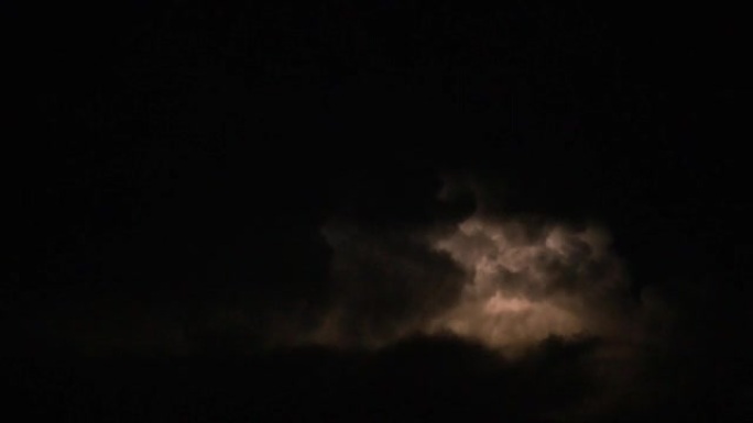 夏季傍晚雷暴电闪雷鸣恶劣天气