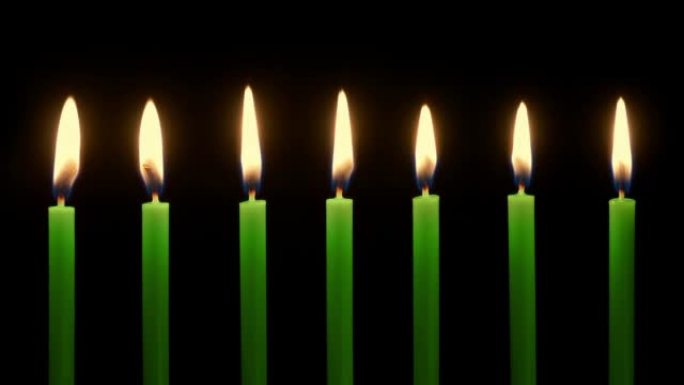 绿色蜡烛吹出特写吹灭烛火过生日