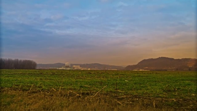 远处的WS核电站，黄昏拍摄。
