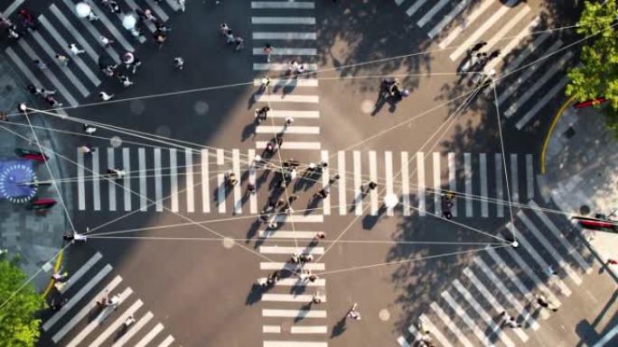 我们周围的技术过斑马线俯拍城市链接十字路