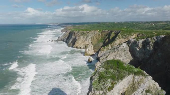 葡萄牙，Cabo da Roca的大西洋海岸无人机视图。夏日