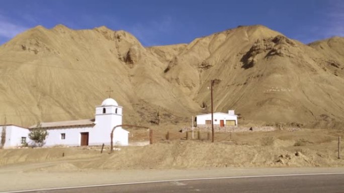 阿根廷胡胡伊省52号国道萨利纳斯·格兰德盐滩附近的老教堂。