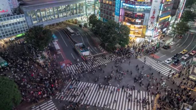 涩谷夜间穿越延时拍摄外国人流十字路口航拍