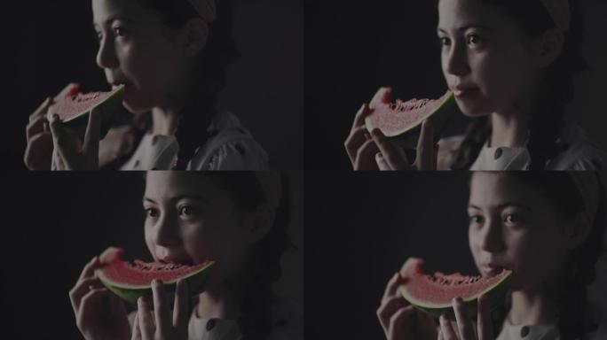 孩子吃西瓜吃瓜吃水果视频素材