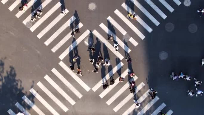 城市街道交叉口的无人机视点