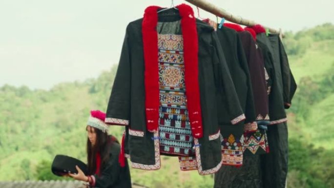 山上的部落服装。少数民族服饰视频素材
