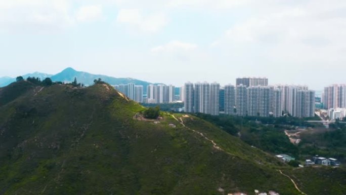 香港天水围的山峰城市绿化山区城市穿越高山