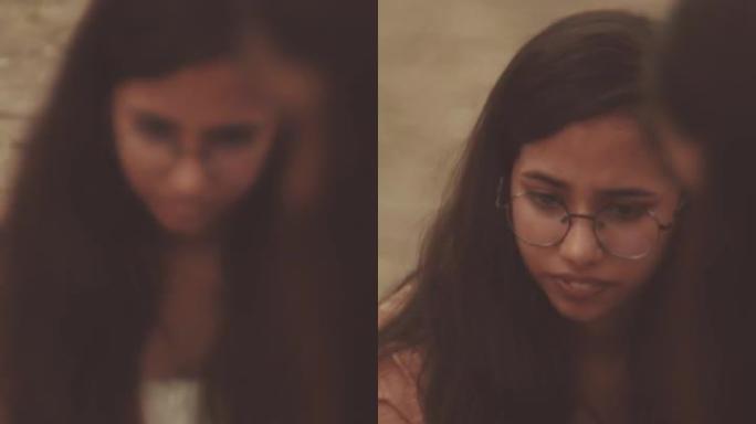 戴眼镜的印度女人/真实情感
