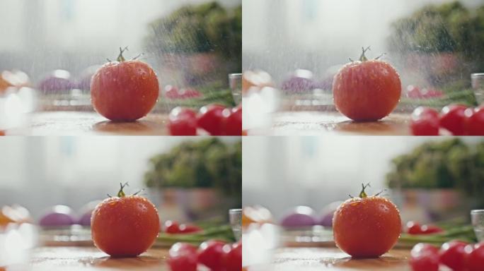 水溅到番茄上，慢动作