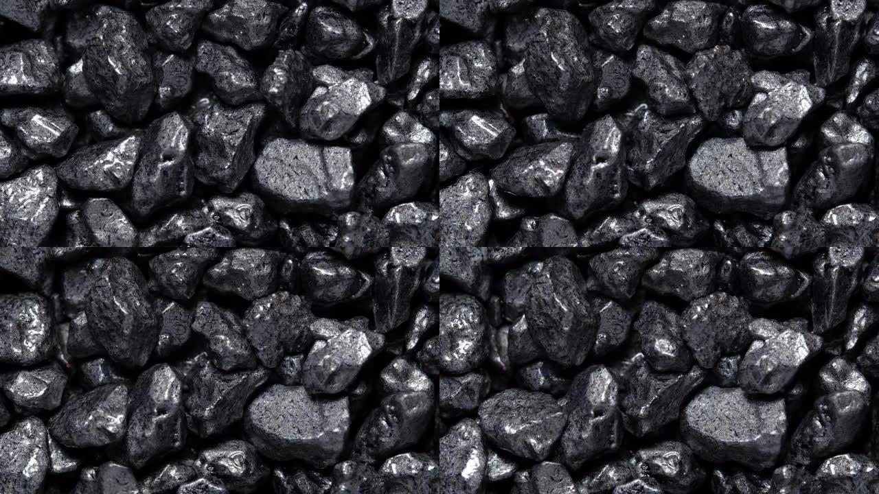 黑色石头在移动。