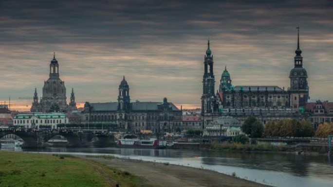 历史悠久的德累斯顿老城和易边河-时间流逝