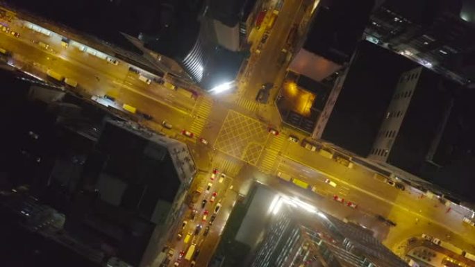 香港市区夜间路口交通，无人驾驶飞机俯视。街头通勤、亚洲城市生活或公共交通