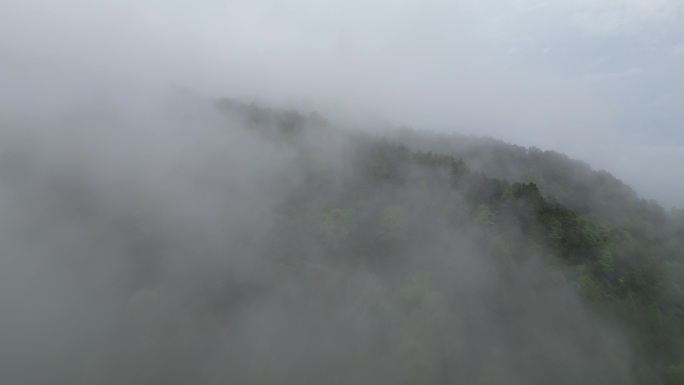 山峰云雾  云雾缭绕    腾云驾雾