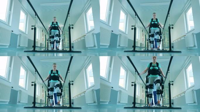 残疾妇女正在医疗救助下穿着外衣行走。