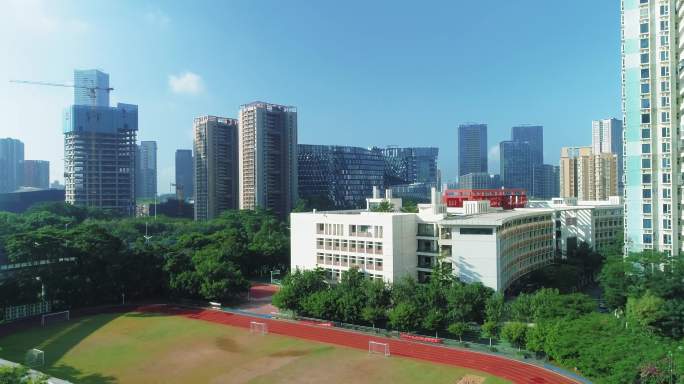 深圳学校教学楼操场航拍