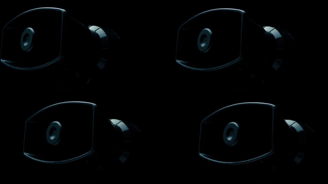 在黑暗的移动镜头中安装扬声器或警报器
