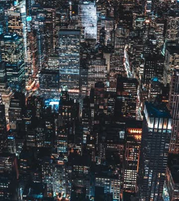 曼哈顿夜间摩天大楼的T/L鸟瞰图/纽约