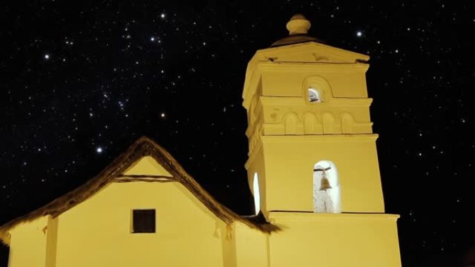 阿根廷胡胡伊省苏斯克星夜满月的老教堂 (伯利恒圣母教堂)。