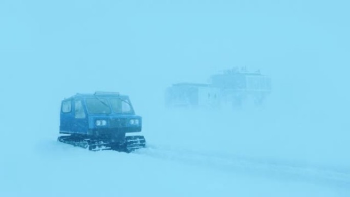 带有雪猫和研究站的北极景观