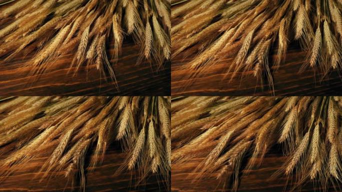木桌上的小麦作物收获时间