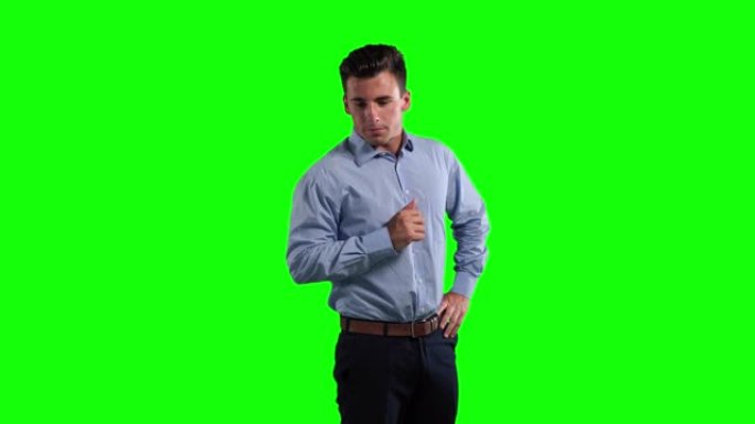 穿着西装的白人男子在绿色背景下说话的动画
