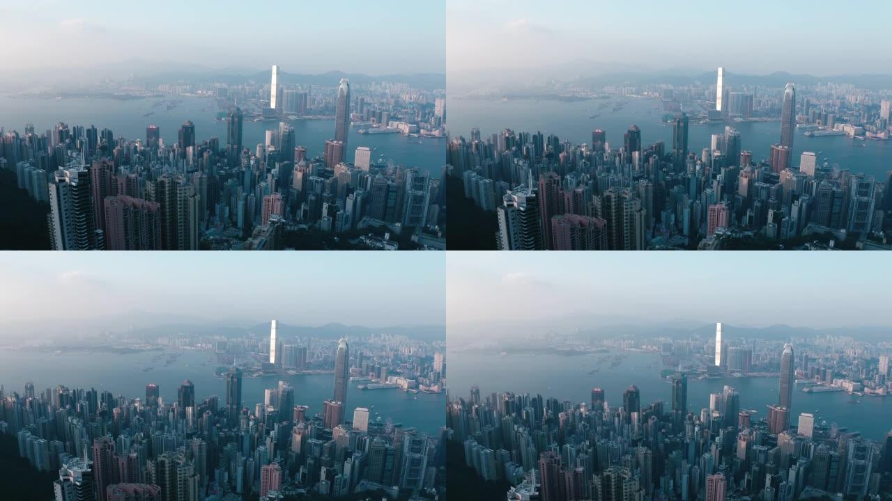 香港城市全景俯视图。带有摩天大楼的无人机镜头