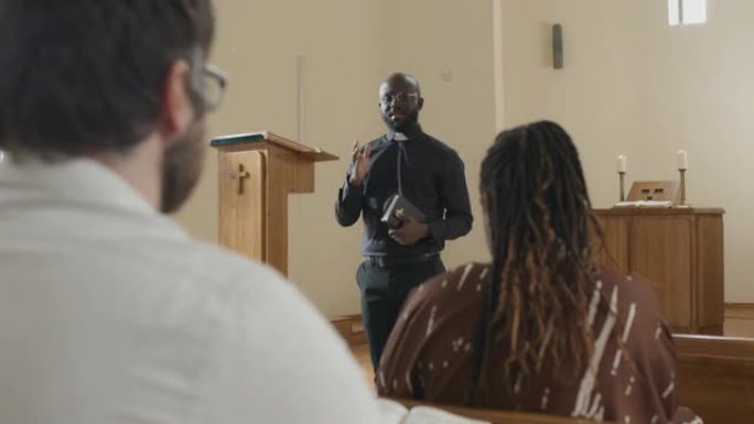 非裔美国牧师布道传教士信仰国外外国教父