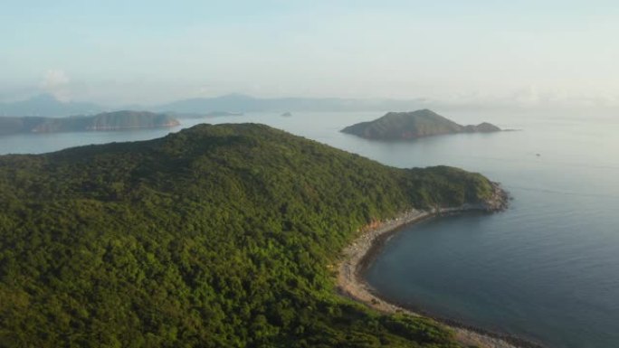 位于西贡的塔门或草岛海景的无人机视图